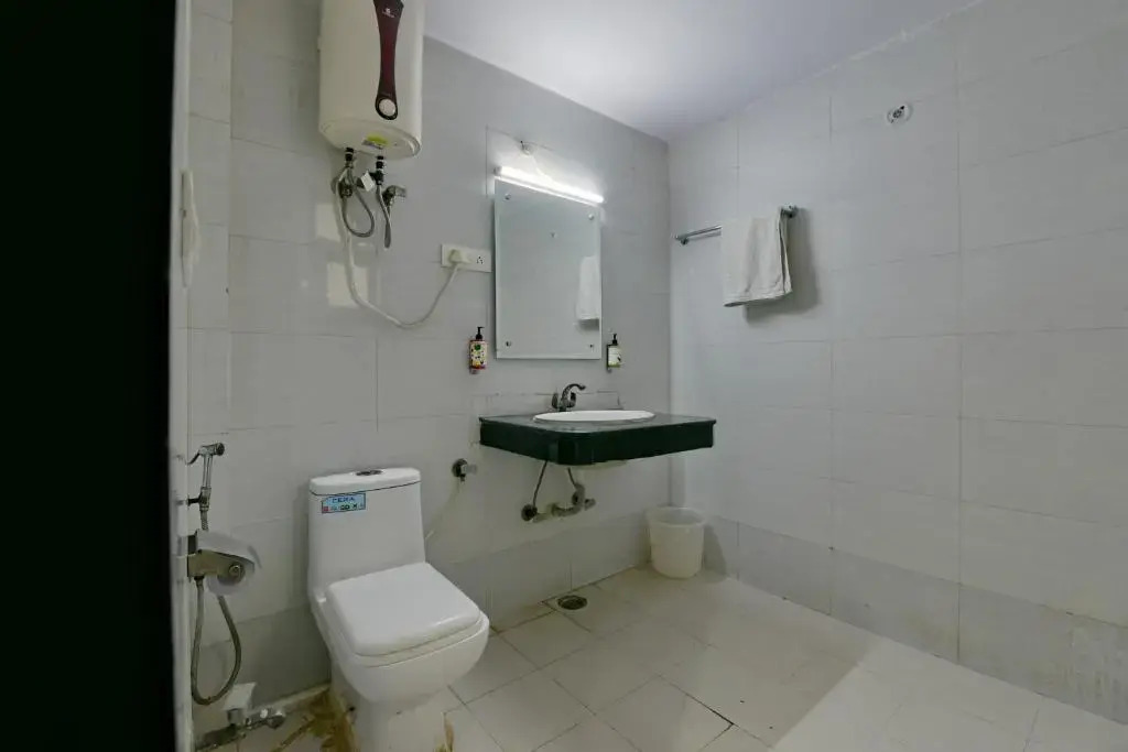 Нойда: Hotel Admire Inn "Atta Market, Noida Sector 18"