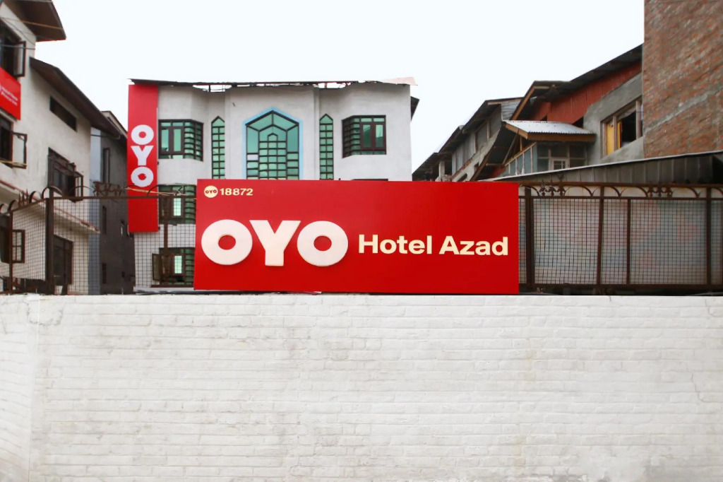 Катра: OYO 18872 Hotel Azad