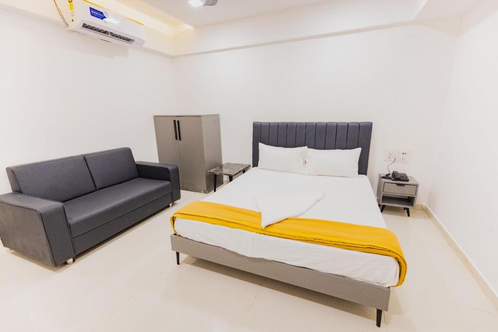 Сурат: Hotel Lennox