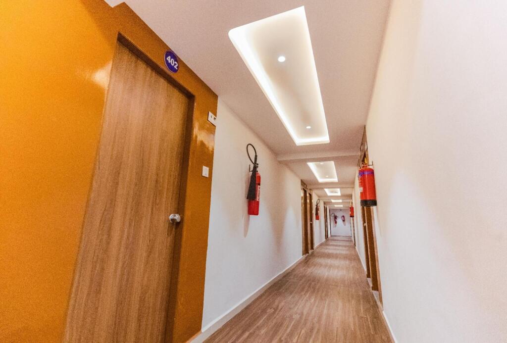 Сурат: Hotel Lennox