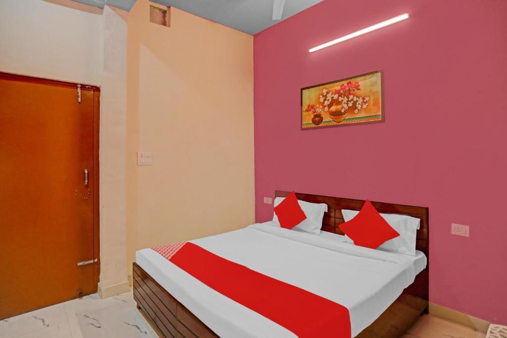 Большая Нойда: Flagship 87294 Pari Hotel
