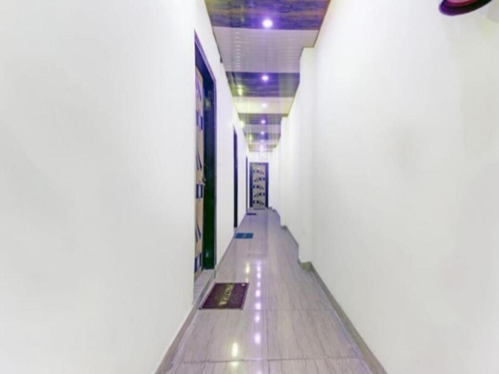 Мератх: Oyo 89044 Raa Inn Room