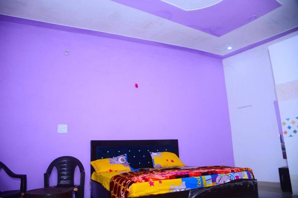 Мератх: Oyo 89044 Raa Inn Room