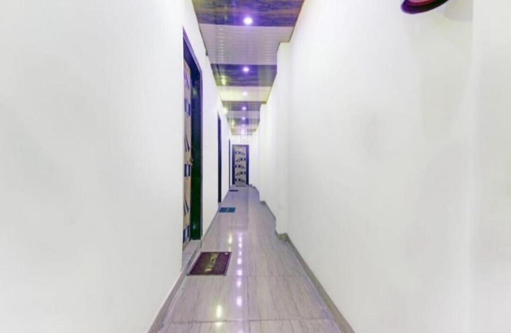 Мератх: Oyo 89044 Raa Inn Room