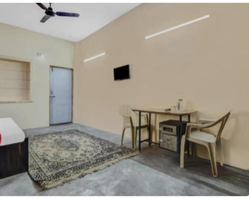 Нагпур: Hotel V R Loge by Wb Inn
