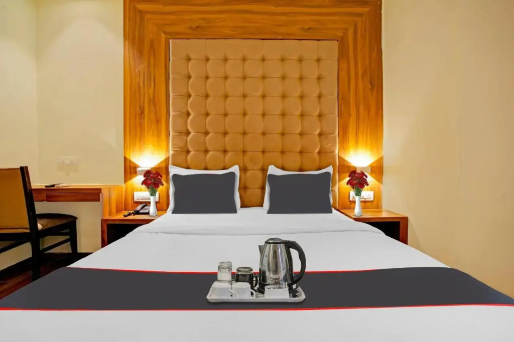 Мумбаи: Capital O 70120 Hotel Art Inn