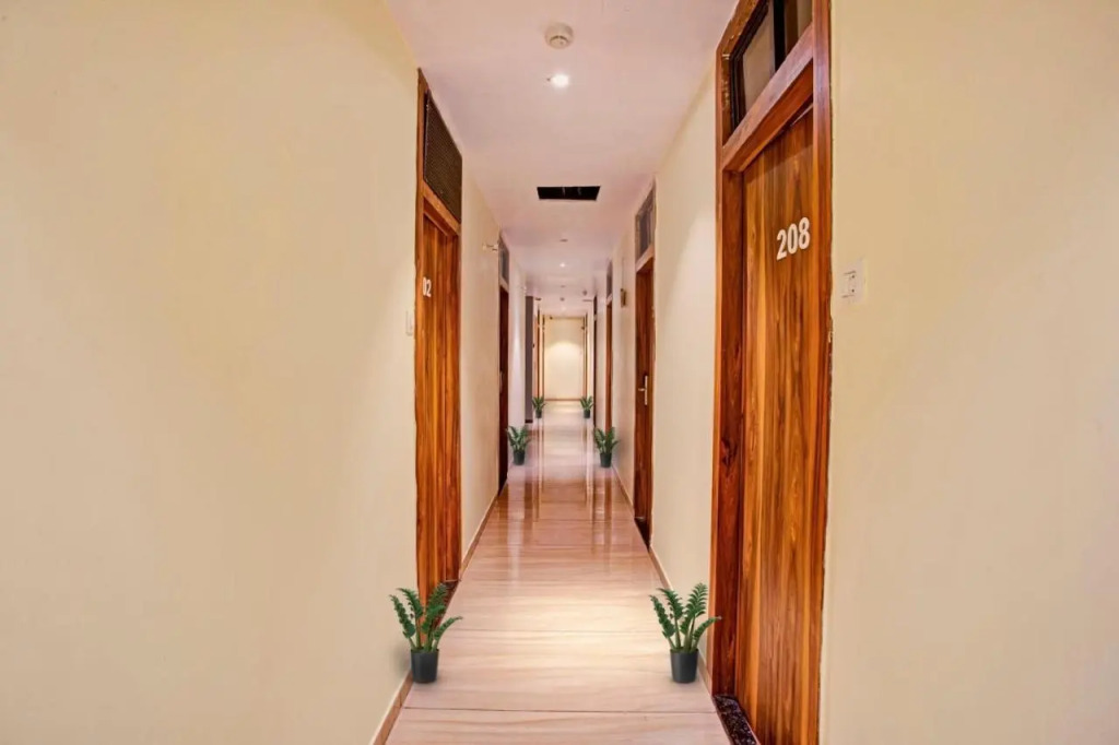 Мумбаи: Capital O 70120 Hotel Art Inn