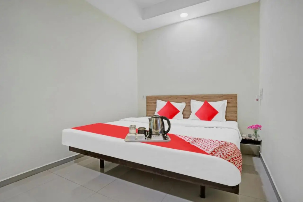 Нагпур: OYO Flagship 70132 Hotel Lemon Grass
