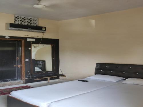 Бхопал: SPOT ON 80821 Hotel Laxmi Vilas