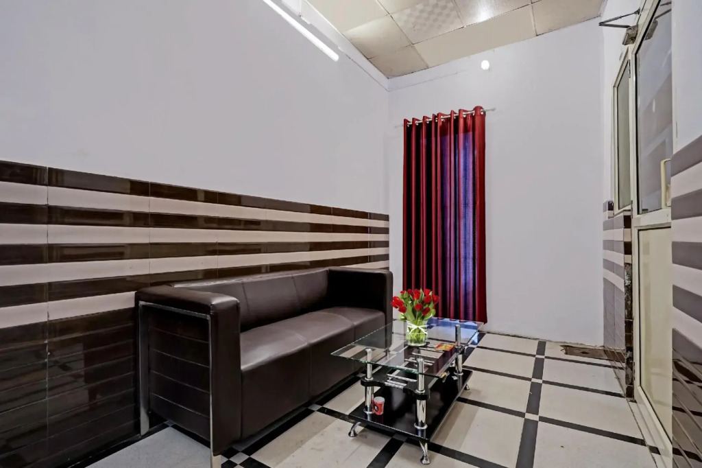 Гуруграм: Flagship 70144 Hotel Happy Stay