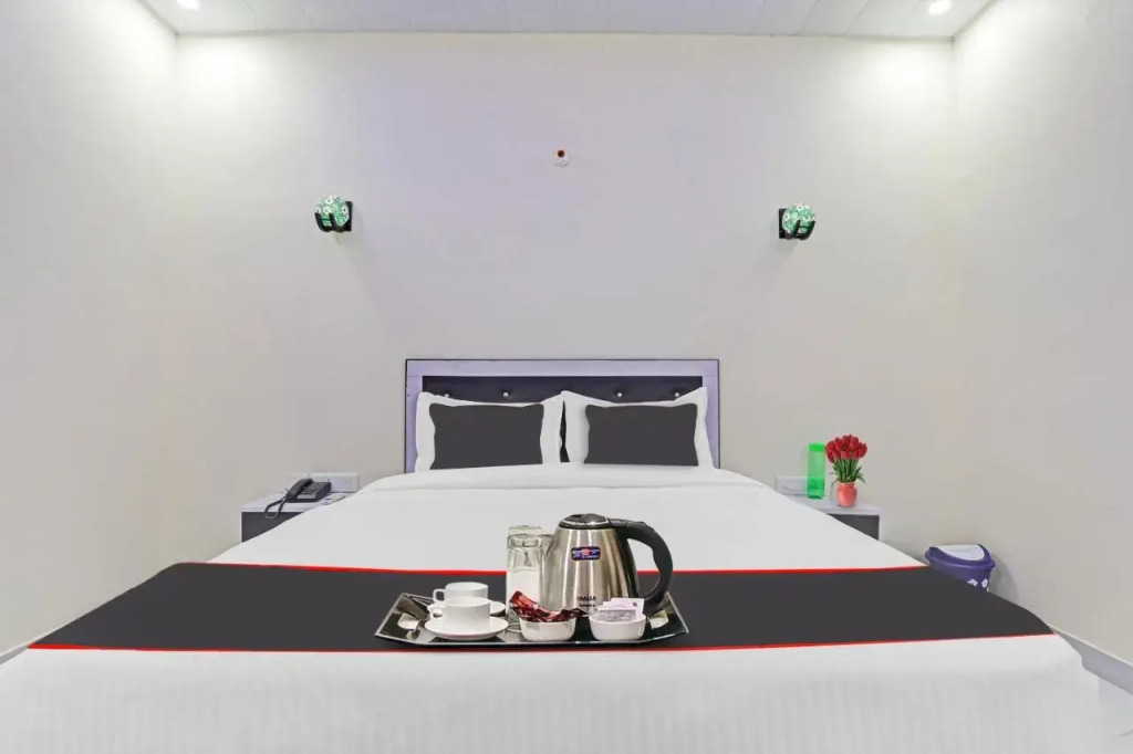 Лакхнау: Collection O Hotel Kalawati Palace
