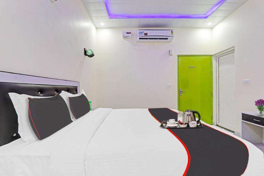 Лакхнау: Collection O Hotel Kalawati Palace