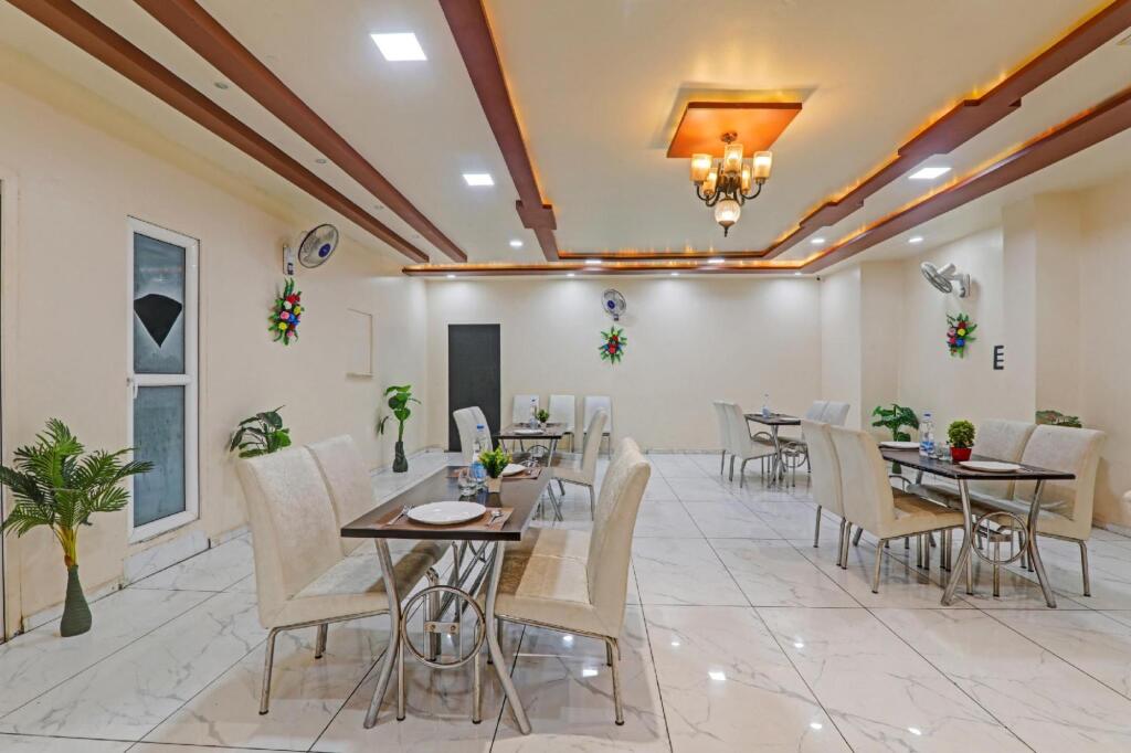 Лакхнау: OYO Townhouse 565 Hotel Hridaya Inn