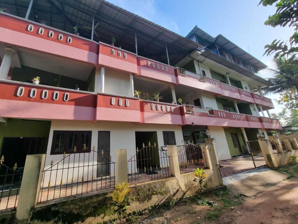 Варкала: OYO 90650 Haiwa Beach Residency