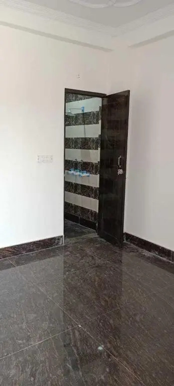 Фаридабад: Pop 89621 Hotel Yuvraj Place