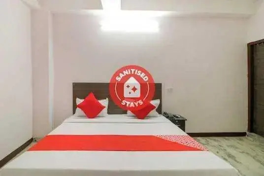 Фаридабад: Pop 89621 Hotel Yuvraj Place