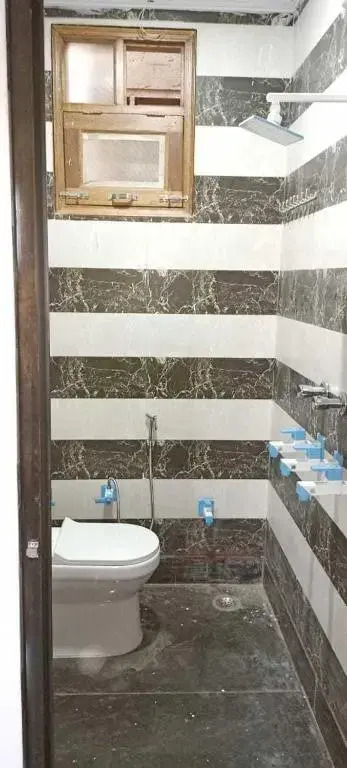 Фаридабад: Pop 89621 Hotel Yuvraj Place