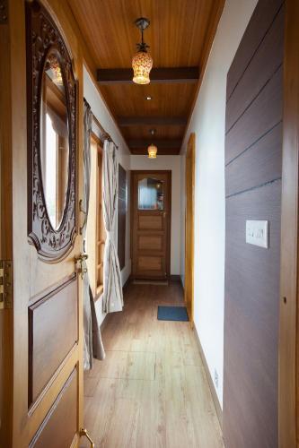 Кумараком: Abad Premium House Boat