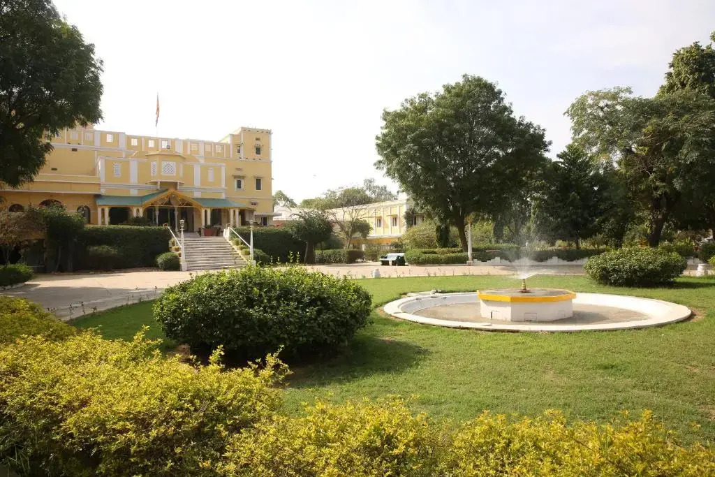 Навалгарх: Roop Niwas Kothi Hotel