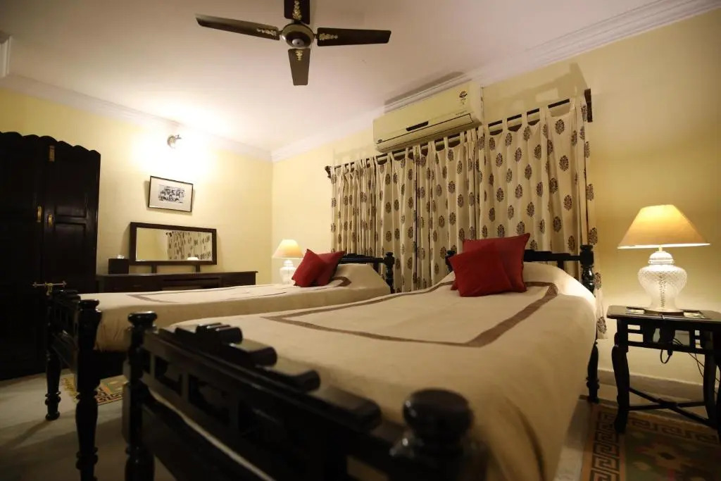 Навалгарх: Roop Niwas Kothi Hotel