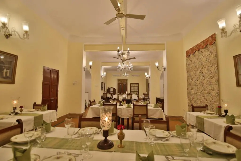 Навалгарх: Roop Niwas Kothi Hotel