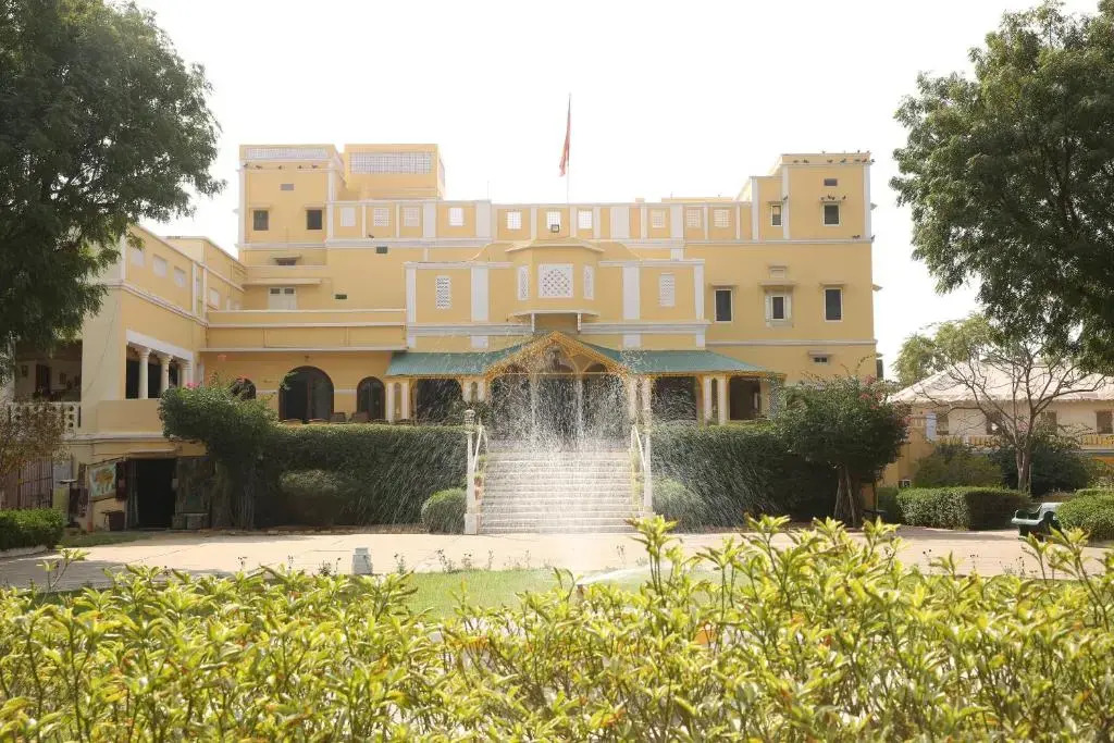 Навалгарх: Roop Niwas Kothi Hotel