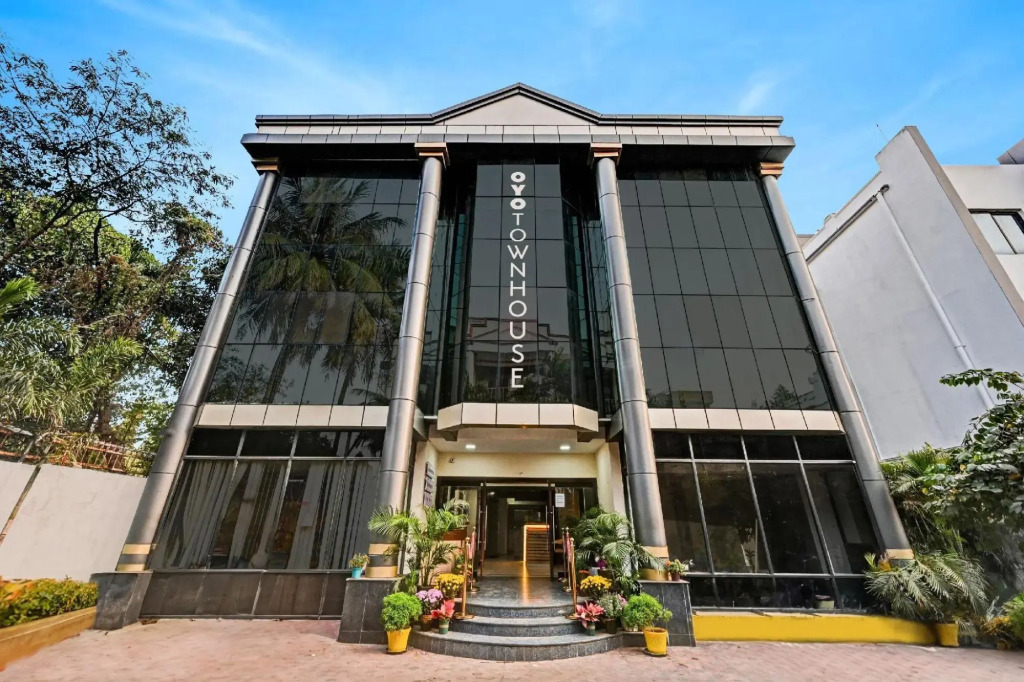 Бхубанешвар: Townhouse 1175 Greenland Grand Hotel