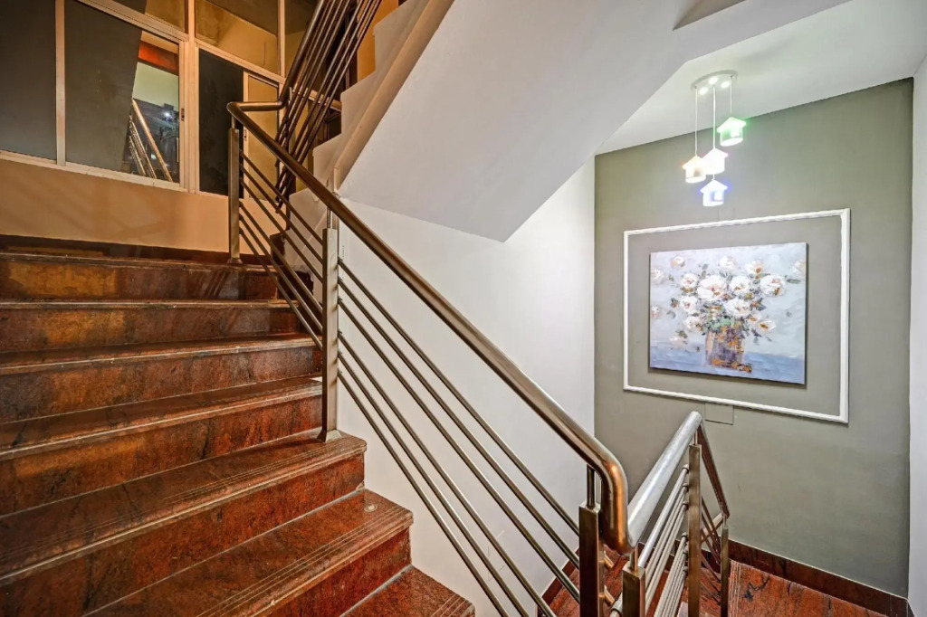 Бхубанешвар: Townhouse 1175 Greenland Grand Hotel