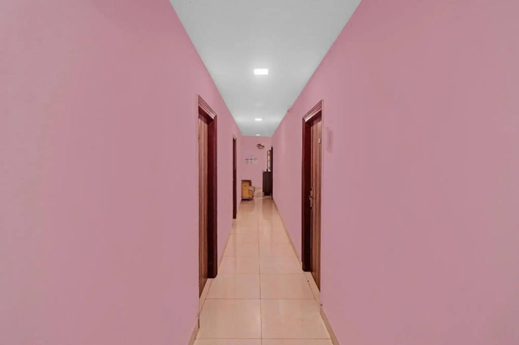 Нью-Дели: Capital O 81366 Vikas Inn Nxt