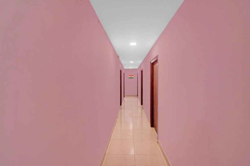 Нью-Дели: Capital O 81366 Vikas Inn Nxt
