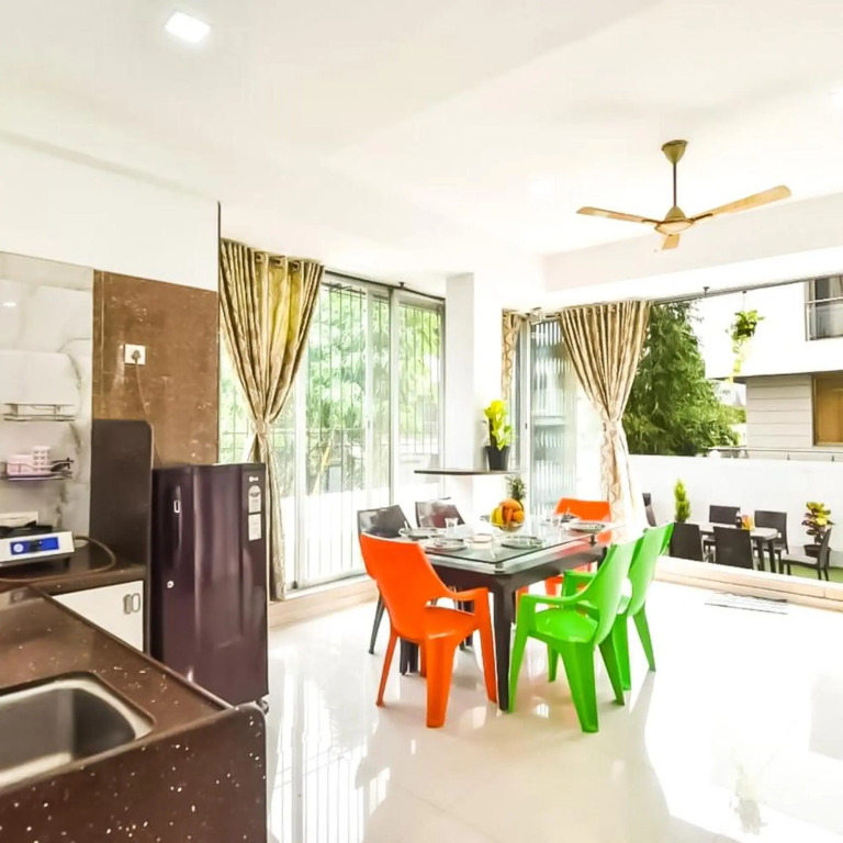 Лонавала: Havana by signature suites