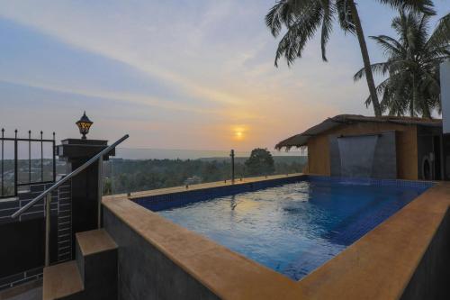 Мапуса: Hill Top Luxury Villa - 3 BHK || Infinity Pool