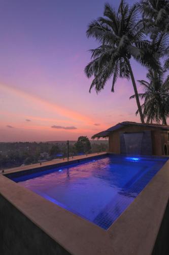 Мапуса: Hill Top Luxury Villa - 3 BHK || Infinity Pool