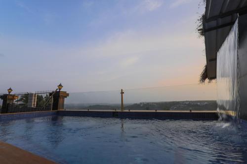 Мапуса: Hill Top Luxury Villa - 3 BHK || Infinity Pool