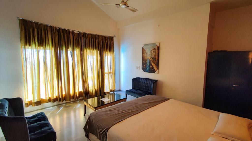 Мумбаи: Villa 408-Dr Wade in Royal Palms Mumbai