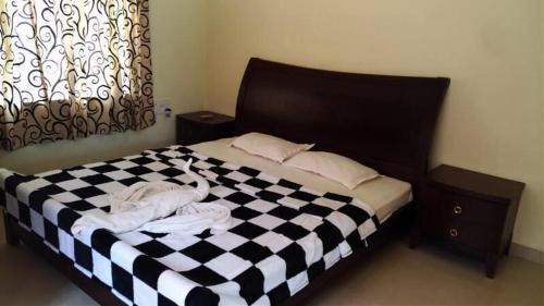 Plush 4BHK Holiday Home with Pool — фото 2