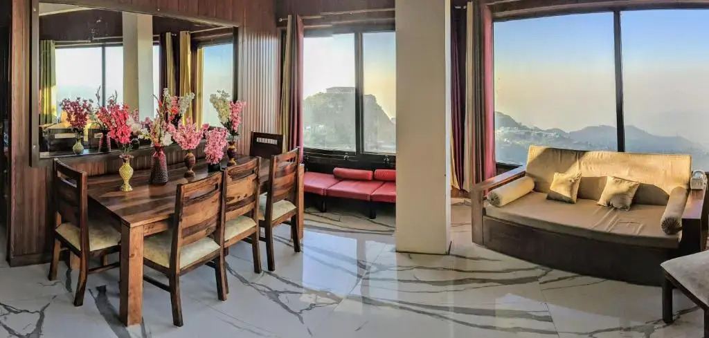 Массури: Casa Arhan 3-4-7-12 BHK Luxury Penthouse