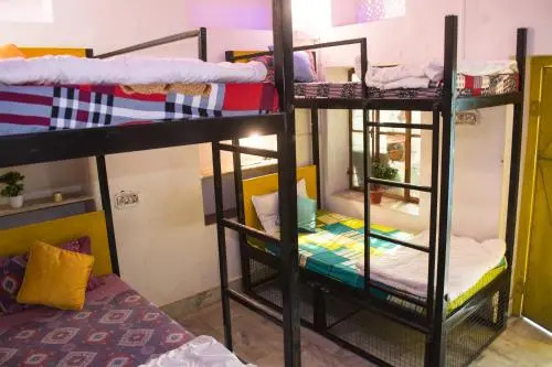 Пушкар: 12 Monks Backpackers Community