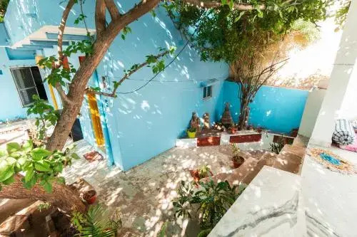 Пушкар: 12 Monks Backpackers Community