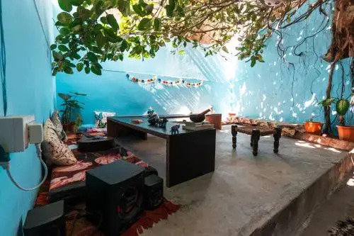 Пушкар: 12 Monks Backpackers Community