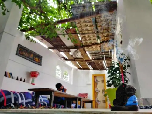 Пушкар: 12 Monks Backpackers Community