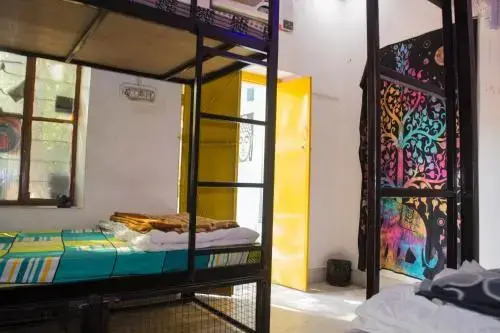 Пушкар: 12 Monks Backpackers Community