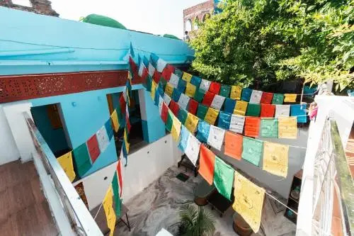 Пушкар: 12 Monks Backpackers Community