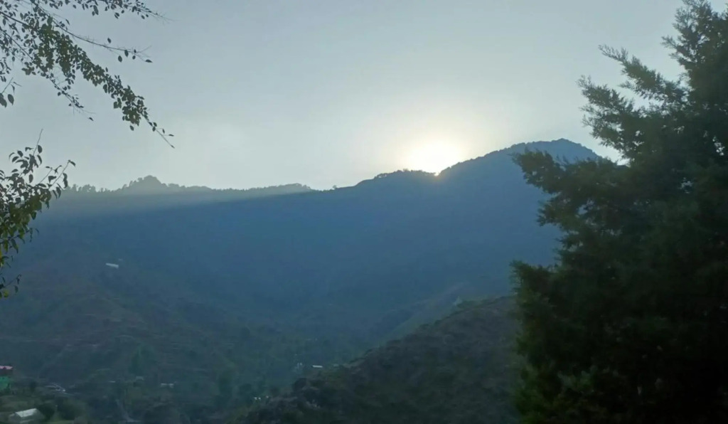Массури: The Himalayan Hostel