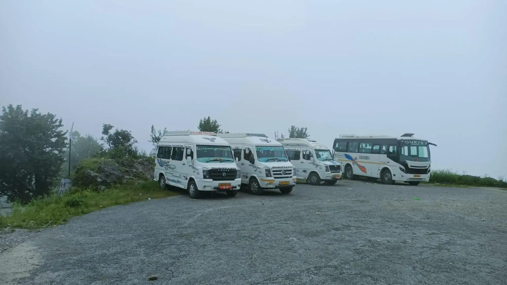 Массури: The Himalayan Hostel