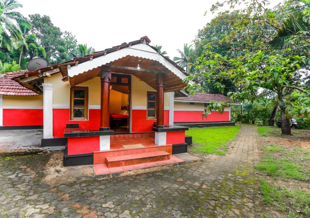 Вадуванчхар: Chandragiri Bungalow by Voye Homes