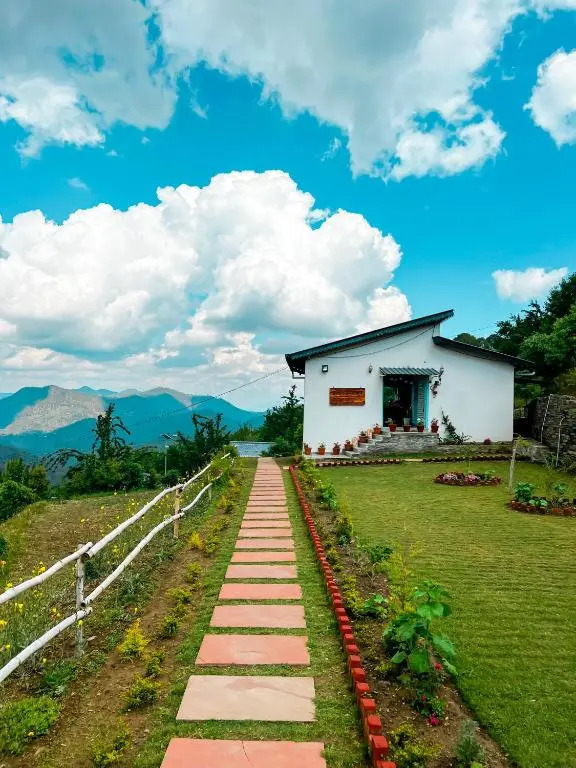 Сукха: Shivoham Himalayan Resort