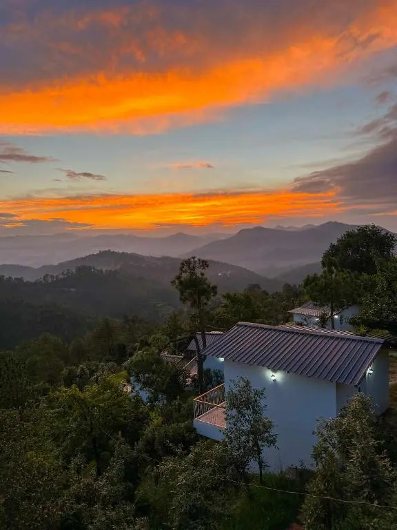 Сукха: Shivoham Himalayan Resort