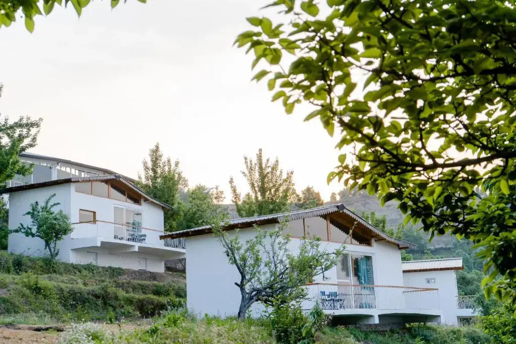 Сукха: Shivoham Himalayan Resort