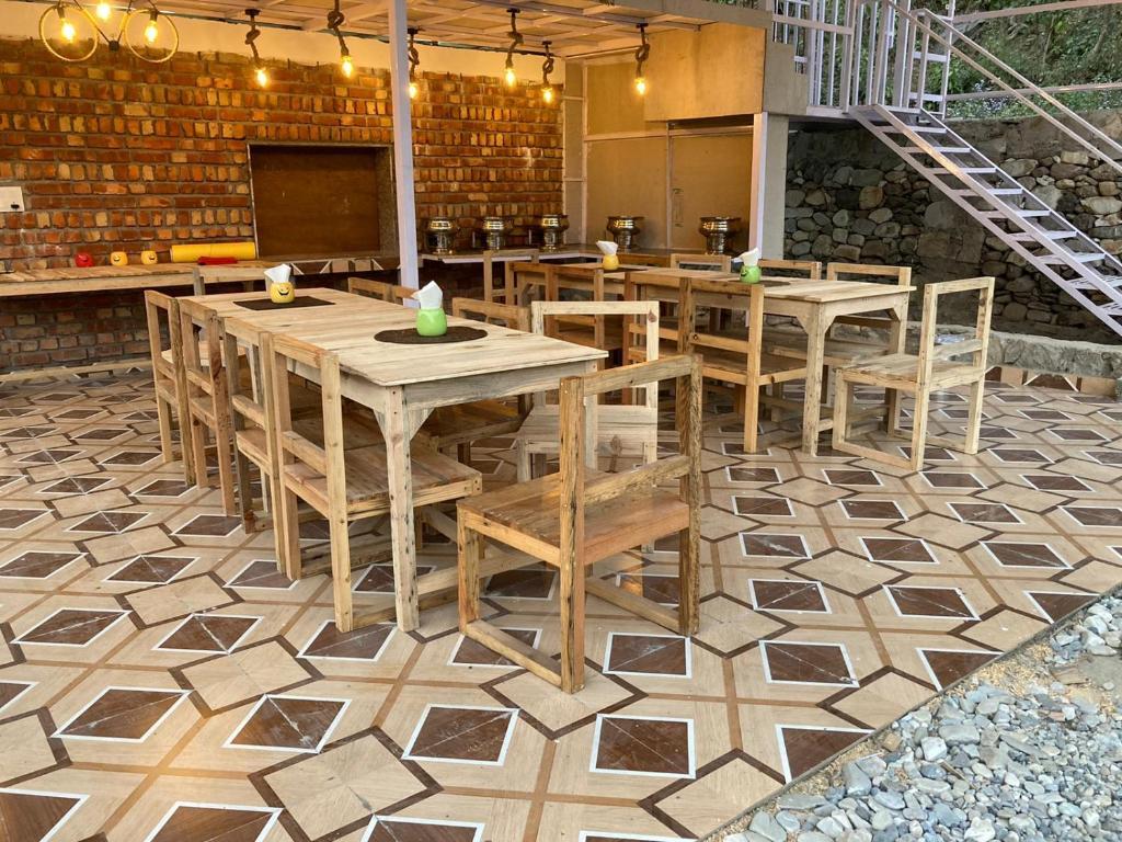 Прем-Нагар: The Needam Resort- Maldevta Dehradun